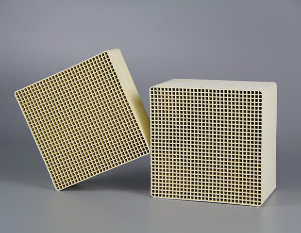 (Ultra) low temperature catalyst